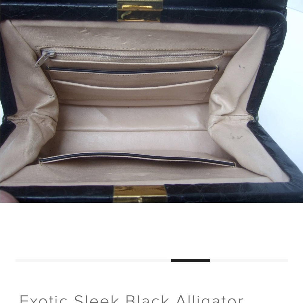 Elegant Black Crocodile-Embossed Women's Handbag - Picture 4 of 6